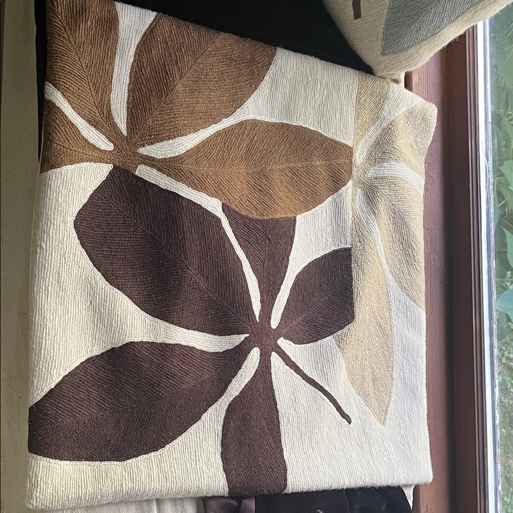 Judy Ross Fauna hand embroidered pillows🪶🪶